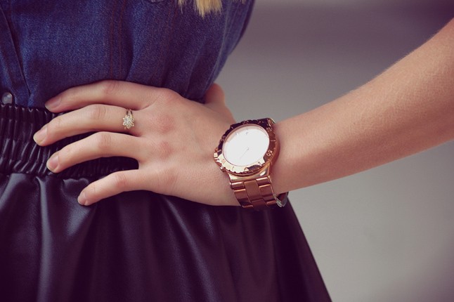 Iszak Eszti keddi szettje