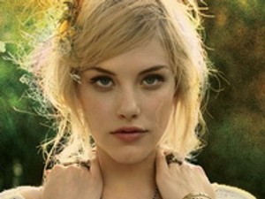 Kebelcsoda a divatvilágból