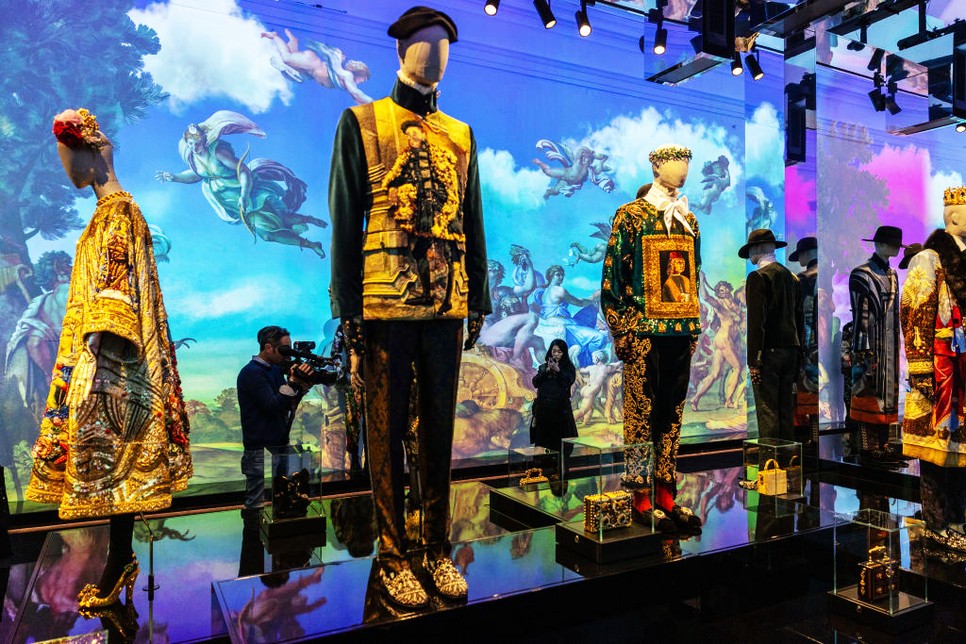 A Dolce&Gabbana kiállítás hamarosan útnak indul, így elkaphatod valahol majd a világban, ha arra jársz