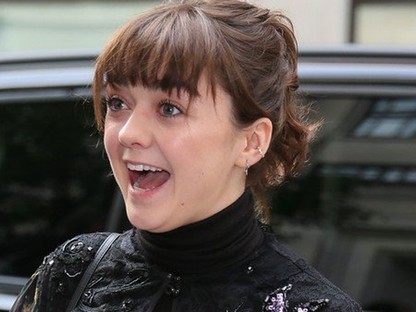 Maisie Williams újra találkozott a szexi Stark bátyjaival