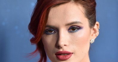 Selena Gomez dobta, Bella Thorne pedig így vigasztalja Justin Biebert!