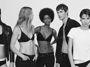 Harminc éves a világ első uniszex illata: így vonultak akkor a kilencvenes évek leghíresebb szupermodelljei a Calvin Klein kifutóján