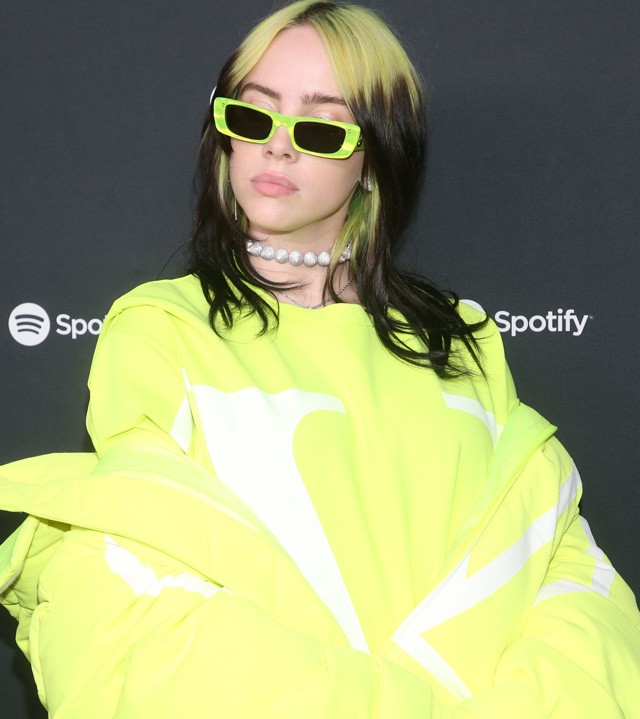 Lehet, hogy Billie Eilish szettjétől kiég a szemed, de vagányságához kétség sem fér