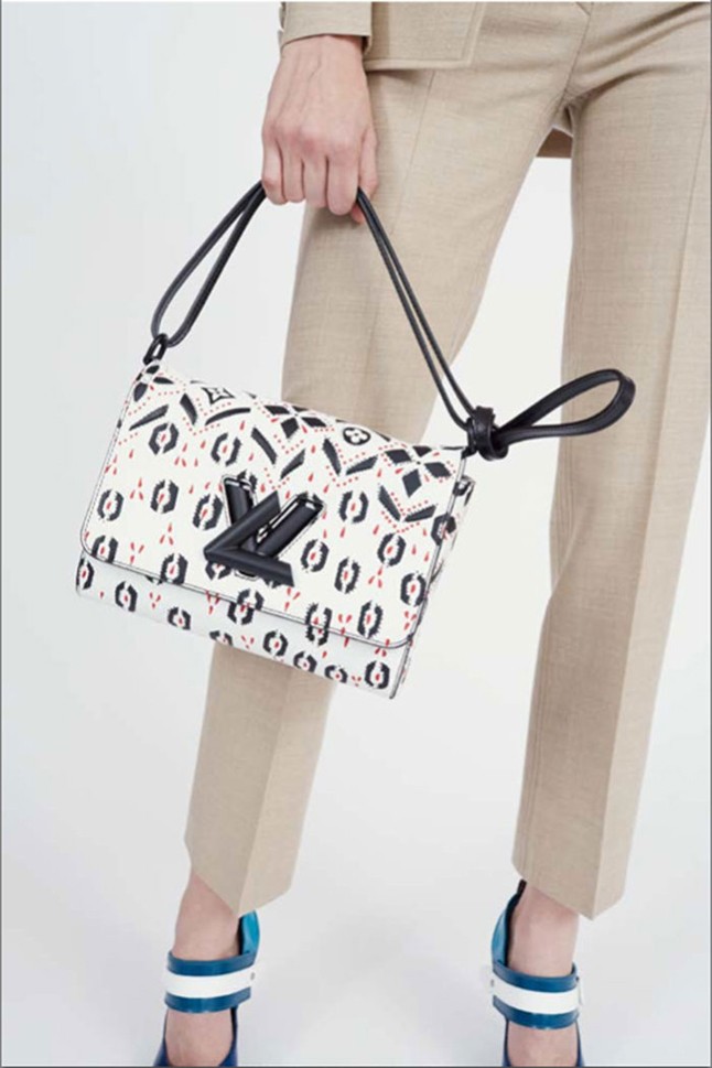 Hölgyek a fürdőszobából. A Louis Vuitton a természetességet ünnepli