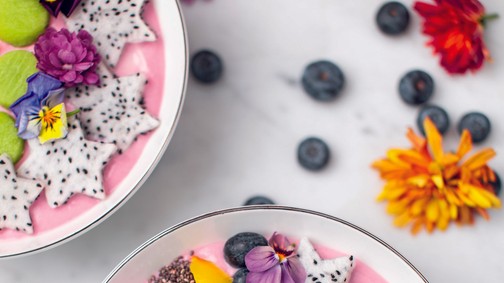 Zsebeld be a lájkokat ezzel a egzotikus smoothie tállal