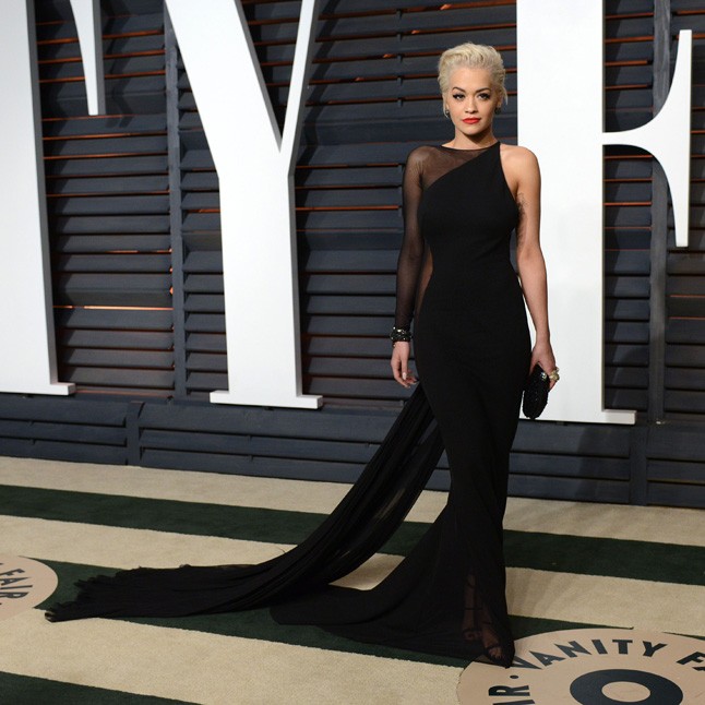 Rita Ora innen nézve egész kis visszafogott