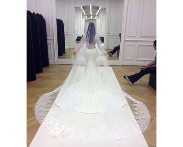 menyasszony, menyasszonyi ruha, esküvői ruha, diana hercegné, kate middleton, victoria beckham, nicole richie, kim kardashian