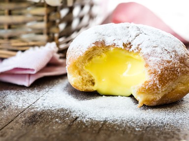 Házi vaníliakrémmel töltött fánk: már a gondolatától is összefut a nyál a szánkban