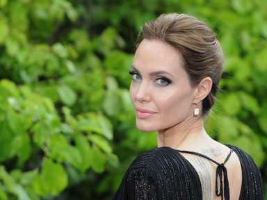 A kevesebb néha több: Angelina Jolie tökéletes ruháját egész évben hordhatod