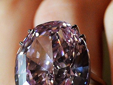 Elárverezték a világ legdrágább kövét