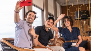 A szorongást is enyhíti, ha online hívások helyett inkább személyesen tartod a kapcsolatot a szeretteiddel