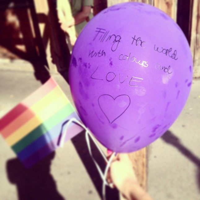 Melegnek lenni nem érdem