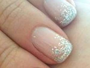 Napsütés? Csillámos manikűr!