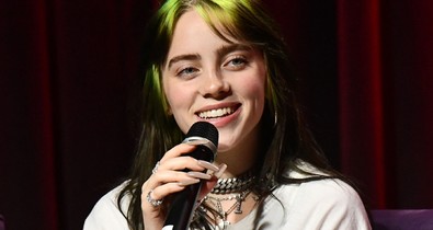 Billie Eilish jól álcázott horgásznak öltözött a Billboard-díjátadón