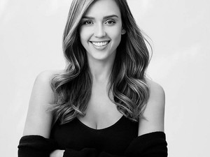 Jessica Alba ici-pici babája a legcukibb Insta-sztár!