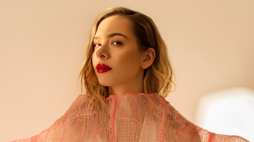 Szécsi Böbe várva várt szóló albuma megjelent, hallgasd meg itt