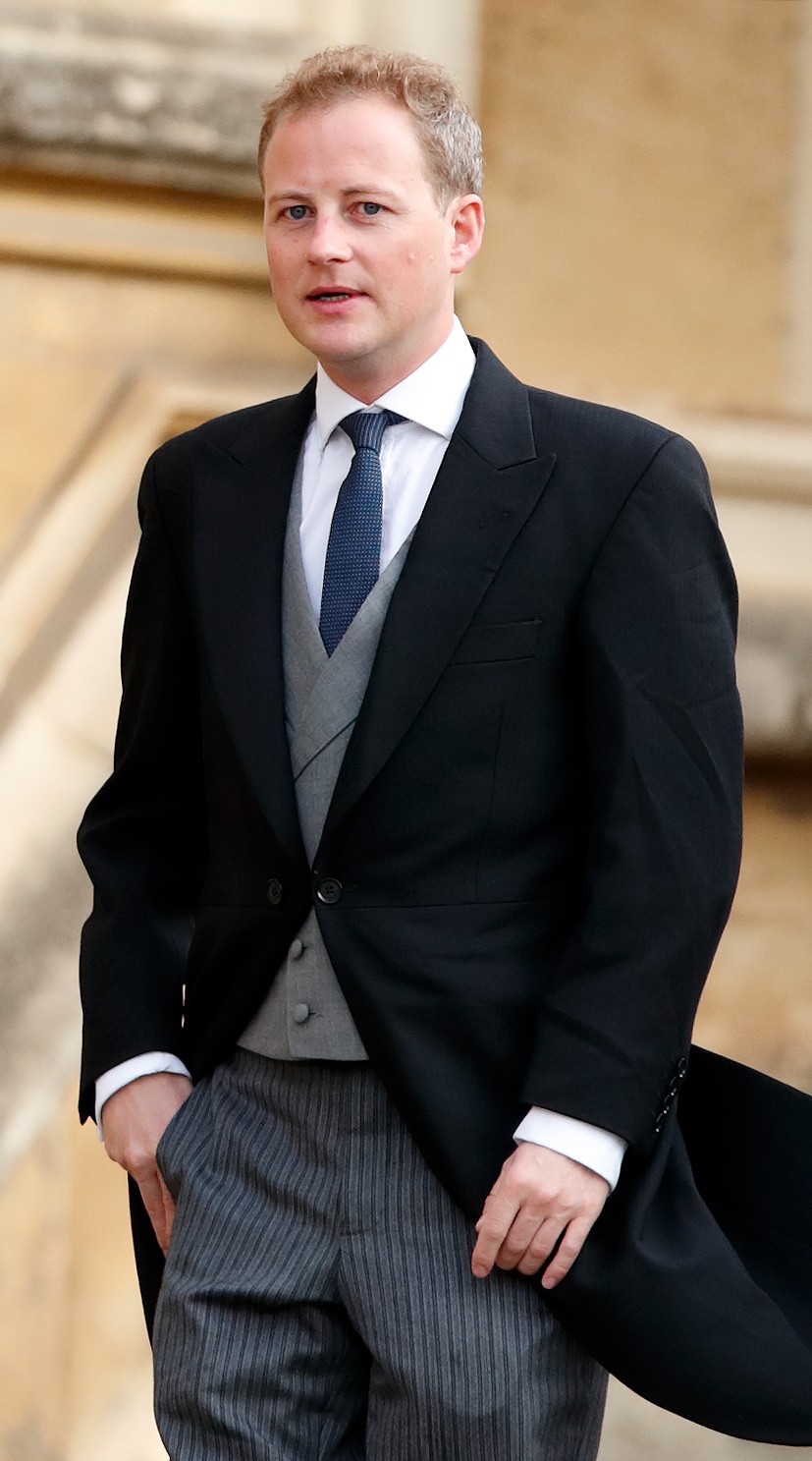 Guy Pelly Vilmos herceg egyik legjobb barátja. De nem csak az ő, hanem Harry herceg bizalmasa is egyben hosszú évek óta