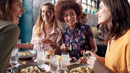 Ez a tökéletes időpont a vacsorához a tudomány szerint