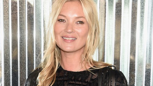 Kate Moss, Kendall Jenner és Priyanka Chopra nagyon megörültek egymásnak a New York-i divathéten