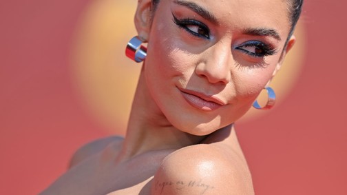 A híres férfiakat istenítik, míg a nőket alázzák a meztelenségük miatt