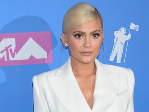 Kylie Jenner pink csizmája hatalmas trend: mutatjuk, hol szerezheted meg olcsón