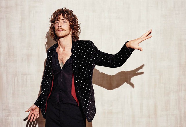 Növessz bajuszt és ments meg egy manust!