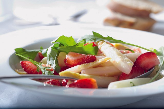 Spárga minden mennyiségben: egy finom salátát is feldobhatsz vele