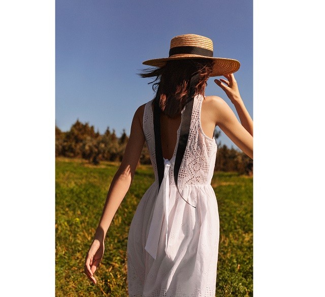 Vintage és kilencvenes évek: szuperelegáns, könnyű ruhákkal készül a Mango nyárra!