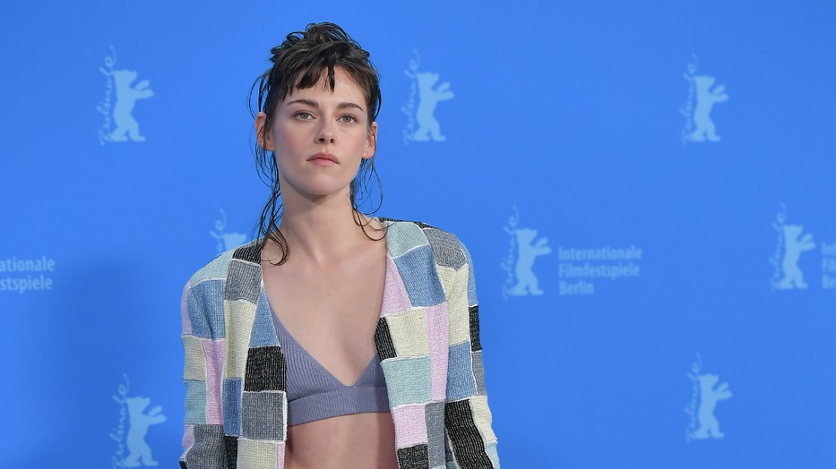 Kristen Stewart forró csókot váltott szerelmével