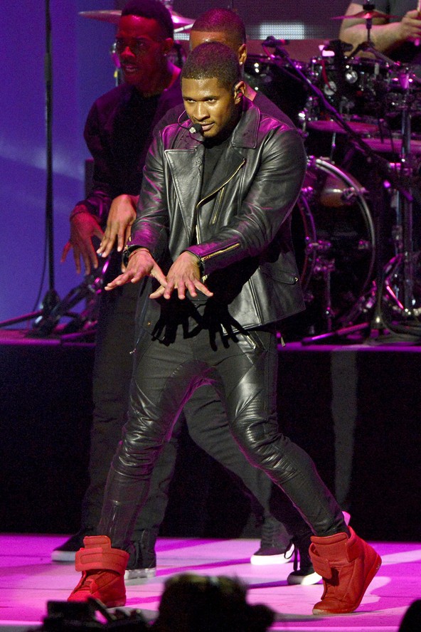 Usher nem régen egy privát partin lépett fel röpke egy órát, pusztán 1 millió dollárért.