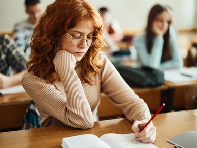 Kvíz: Te tudsz annyit a magyar irodalomról, mint egy középiskolás?