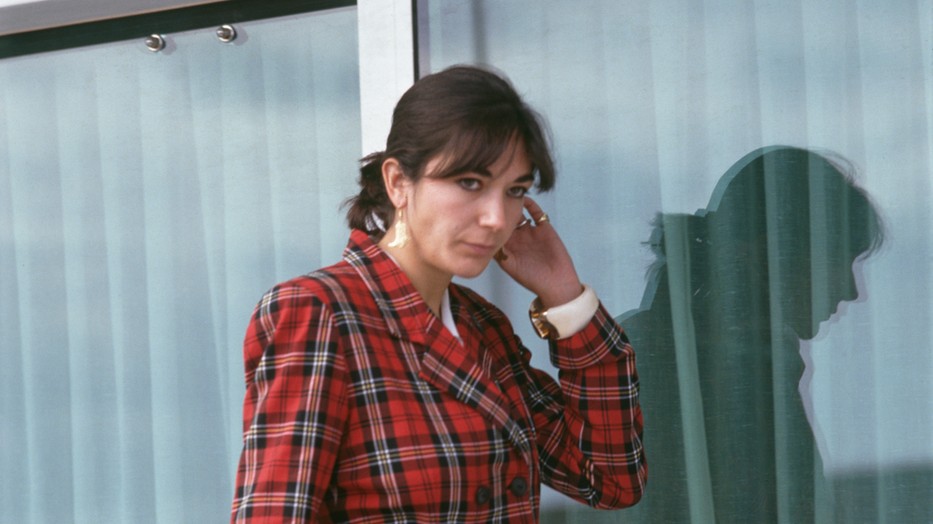 Ghislaine Maxwell története – hogyan lett a feltörekvő előkelőségből elítélt bűnöző?