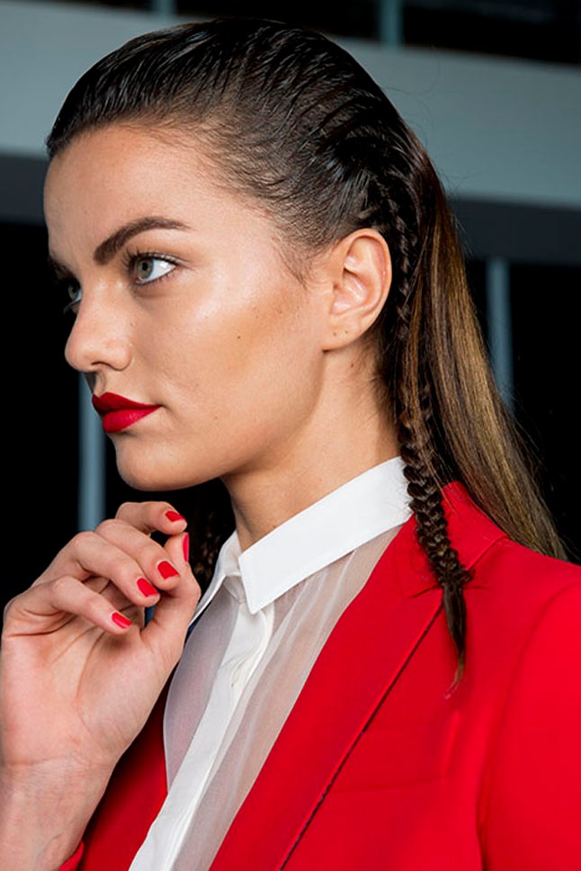 Sárga és piros körömlakk nyárra