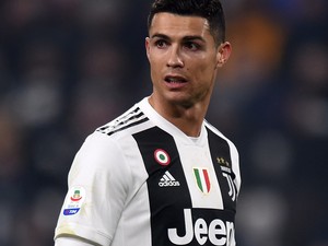 Te jó ég: Cristiano Ronaldo 5,9 milliárd forintot fizetett ki, hogy ne kelljen börtönbe mennie