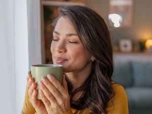 Felejtsd el a cukrot: ettől a meglepő, egyszerű hozzávalótól is édesebb lehet a kávéd