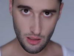 Viktor új klipjével a nemzetközi piacon is hódít?