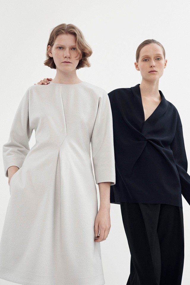 Limitált kollekciót és hiánypótló könyvet dob piacra a COS