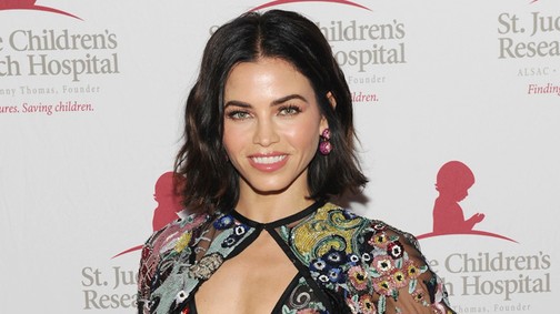 Jenna Dewan annyira gyönyörű ebben a ruhában, Channing Tatum helyében zokognánk
