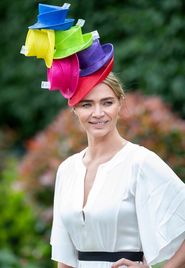 Az egykori topmodell Jodie Kidd kalapos kalapja a legviccesebb volt az idei felhozatalban 