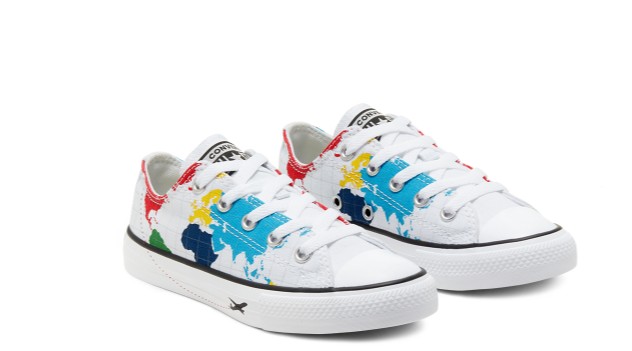  Földrész nyomatos tornacipő CONVERSE 15990 Ft