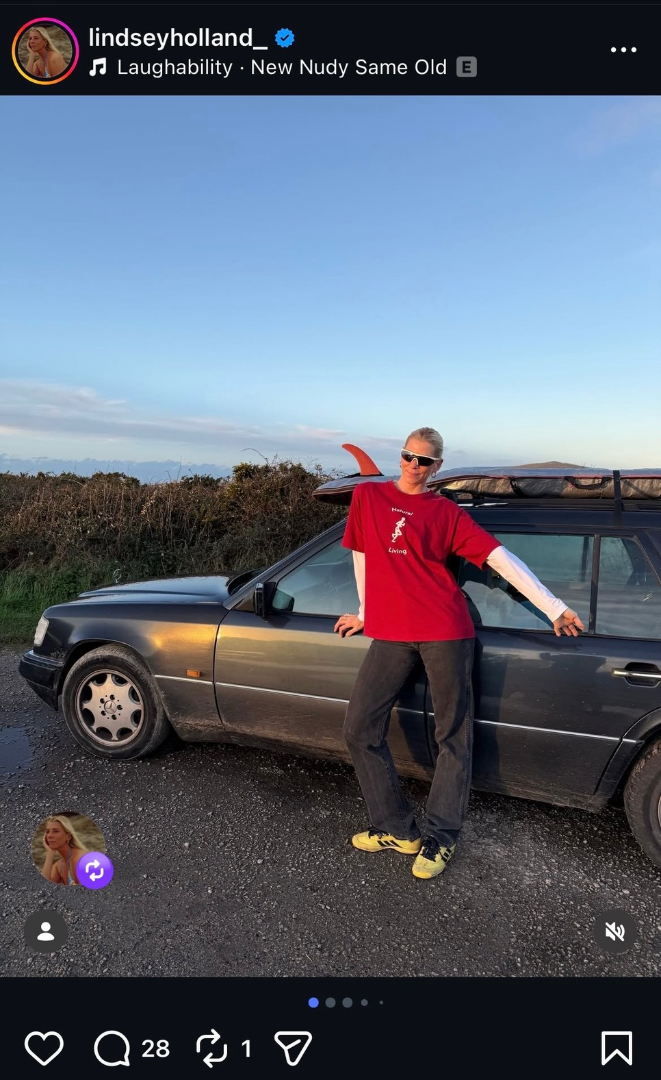 A 90-es évek egyik legnépszerűbb trendje ismét megkoronázhatja a laza stílust