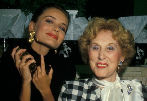 A világhírű szupermodell, Paulina Porizkova az Estée Lauder új kampányát képviseli, visszatérése pedig mindenki számára fontos üzenetet hordoz