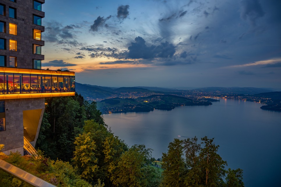Nemcsak a kilátás pazar a Bürgenstock resortból