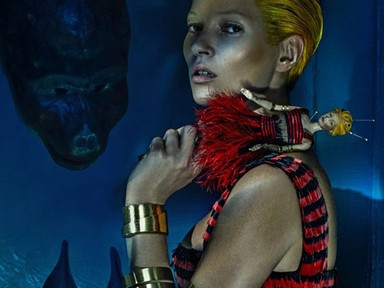 Kate Moss és Kicsi Én Alexander McQueen tavaszi kampányában