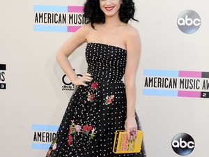 Katy Perry glamúros pinup lány