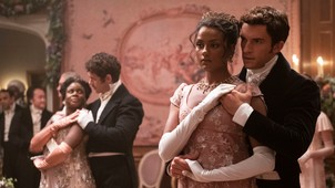 Tombol a Bridgerton-láz: de miért imádjuk annyira a kiszámítható, slow burn típusú sorozatokat?