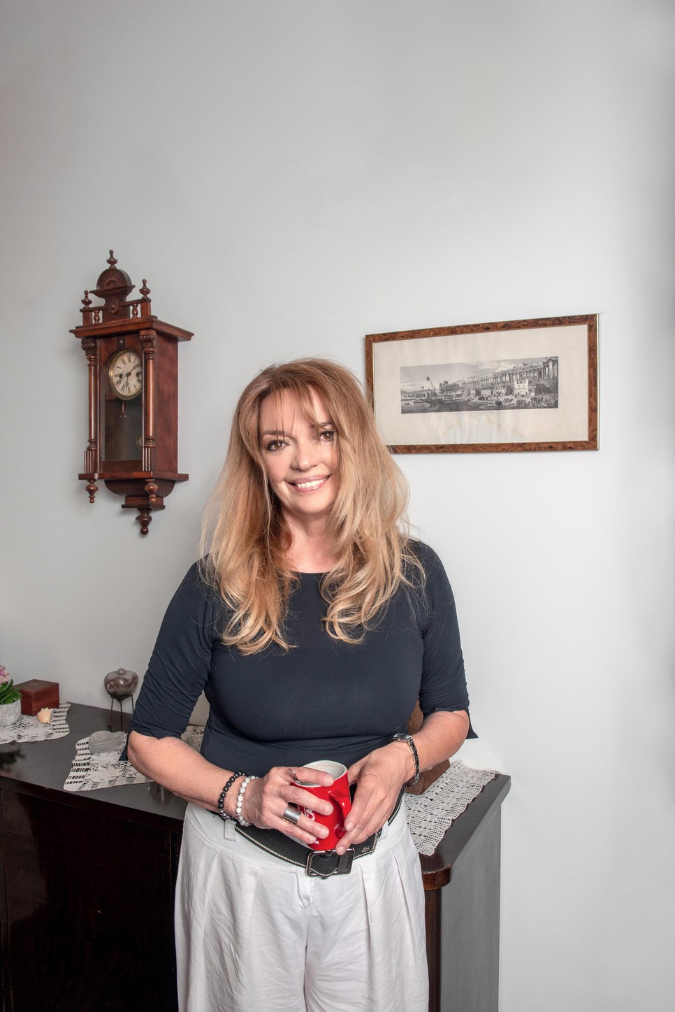 Tari Annamária fő szakmai területe az információs kori szocializációs jellemzőinek köszönhető, és immár klinikai szempontból is értelmezhető érzelmi különbségek és sajátosságok