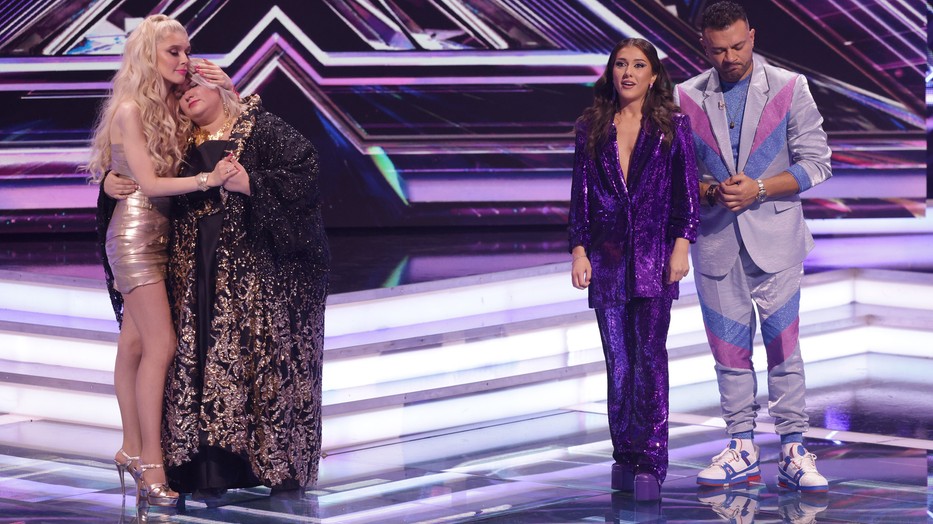 Helfy Alexa esett az X-Faktor elődöntőjéből