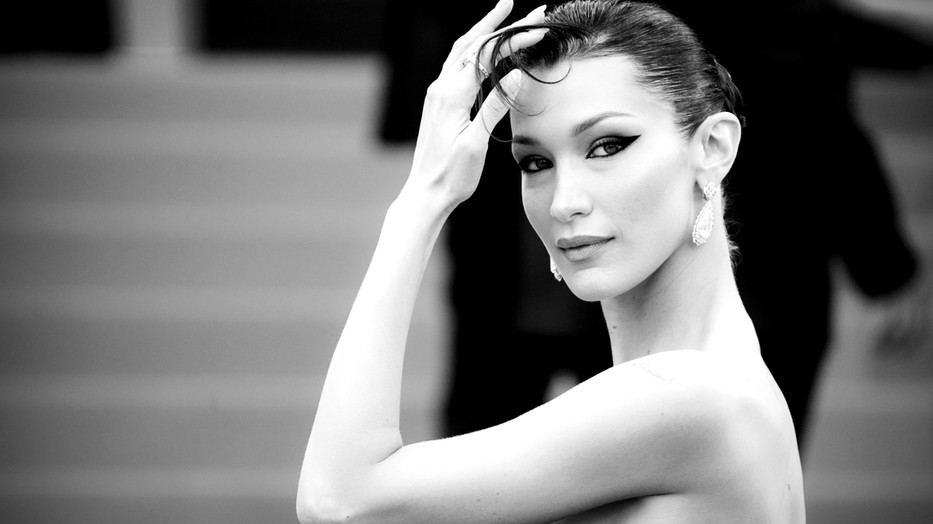 Bella Hadid saját NFT kollekcióval debütál a digitális világban