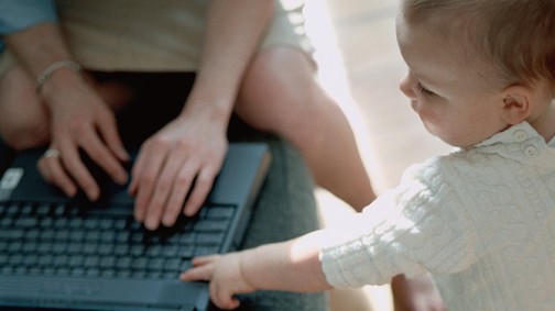 Így éltem meg anyaként a karantént: A GLAMOUR vezető szerkesztőjének őszinte beszámolója
